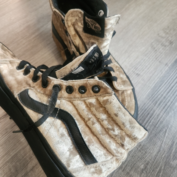 Vans Sk8 Hi Velvet Gold Black Women 7.5 High Top Sneakers,Men Size 6 - Picture 4 of 8